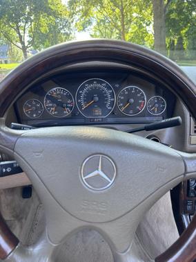Beige 2000 Mercedes-Benz SL-Class SL 600