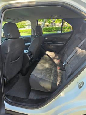 White 2018 Chevrolet Equinox LT