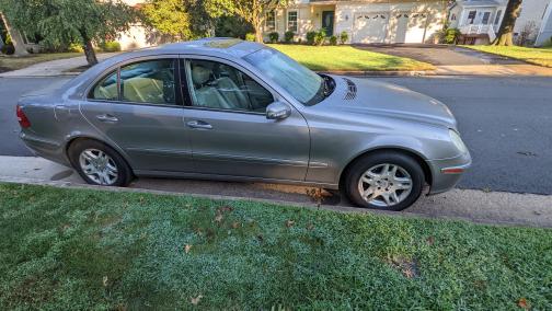 Photo 2 of 4 of 2003 Mercedes-Benz E-Class E320