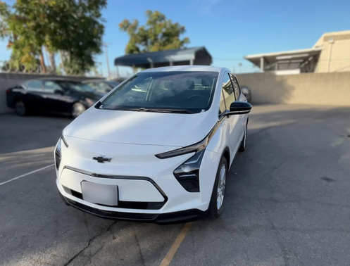 White 2023 Chevrolet Bolt EV 1LT