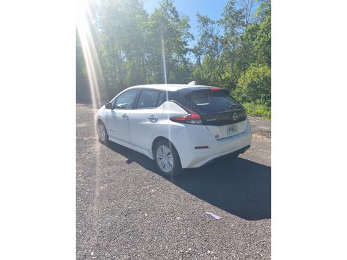 White 2018 Nissan Leaf S