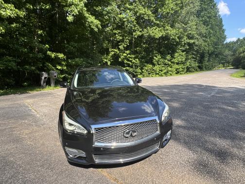 2016 INFINITI Q70 3.7