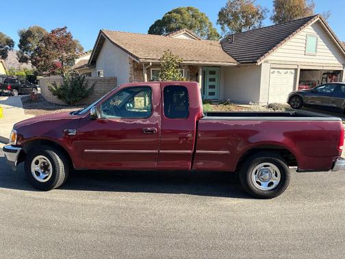Red 1998 Ford F-150 XL SuperCab