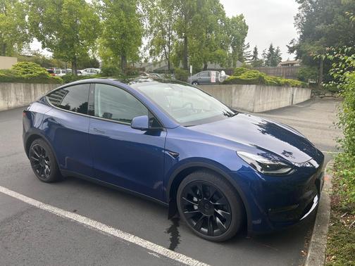 2024 Tesla Model Y Long Range