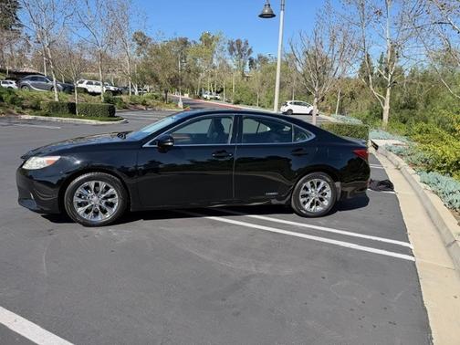 2013 Lexus ES 300h Base
