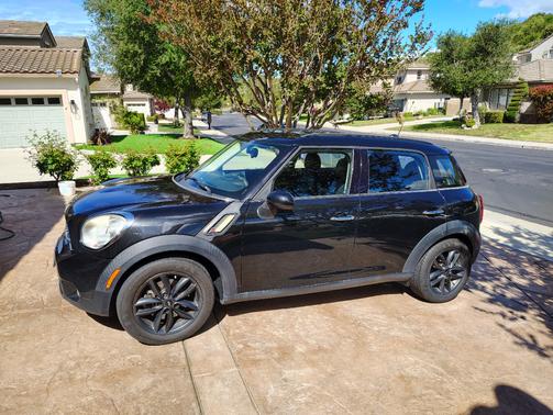 Black 2012 MINI Cooper S Countryman Base