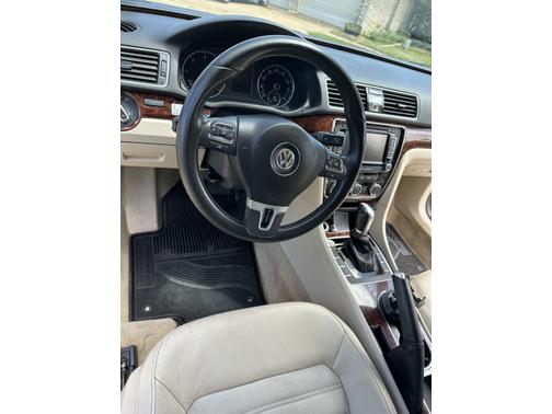 2013 Volkswagen Passat 2.0 TDI SEL Premium