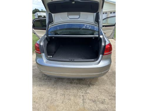 2013 Volkswagen Passat 2.0 TDI SEL Premium