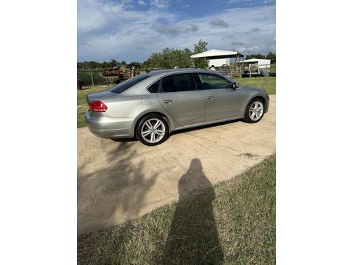 2013 Volkswagen Passat 2.0 TDI SEL Premium
