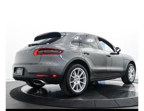 2018 Porsche Macan Base