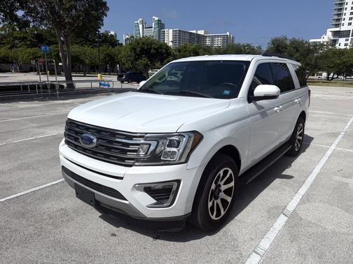White 2019 Ford Expedition XLT