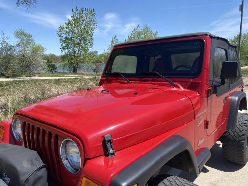 Photo 3 of 16 of 2000 Jeep Wrangler Sport