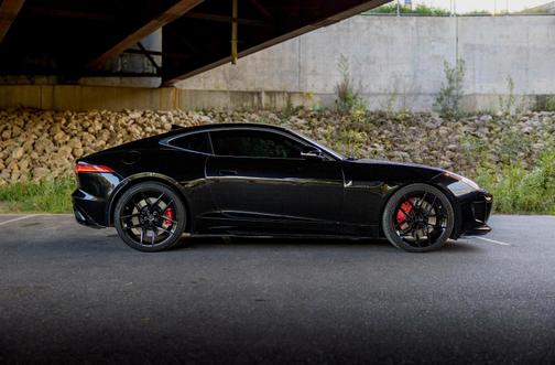2017 Jaguar F-TYPE R