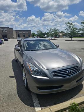 2009 INFINITI G37x Base