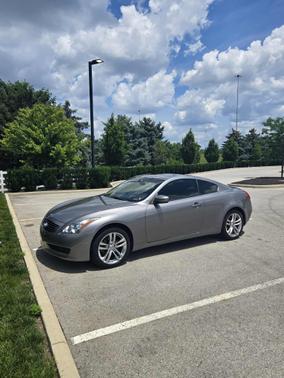 2009 INFINITI G37x Base