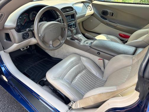 Blue 2004 Chevrolet Corvette Base