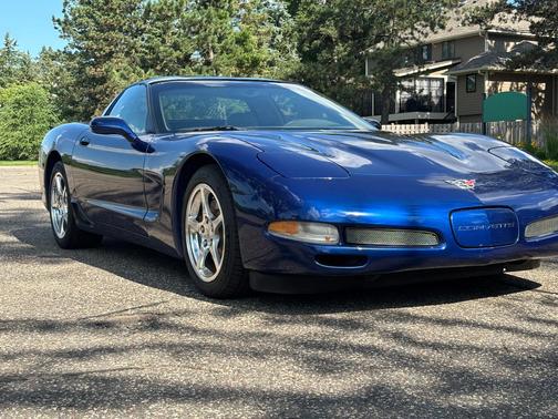 Blue 2004 Chevrolet Corvette Base