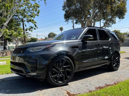 Gray 2017 Land Rover Discovery HSE LUXURY