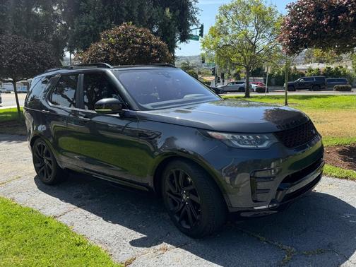 Gray 2017 Land Rover Discovery HSE LUXURY