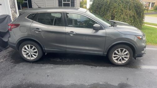 Gray 2021 Nissan Rogue Sport S