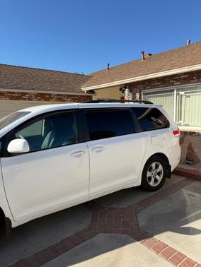 White 2011 Toyota Sienna LE