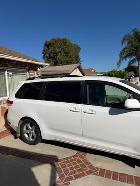 White 2011 Toyota Sienna LE