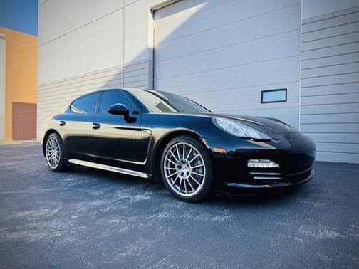2013 Porsche Panamera 4
