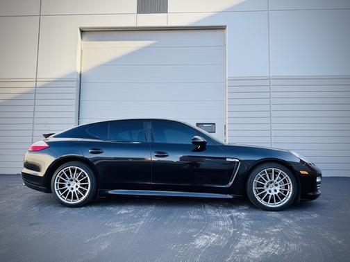 2013 Porsche Panamera 4
