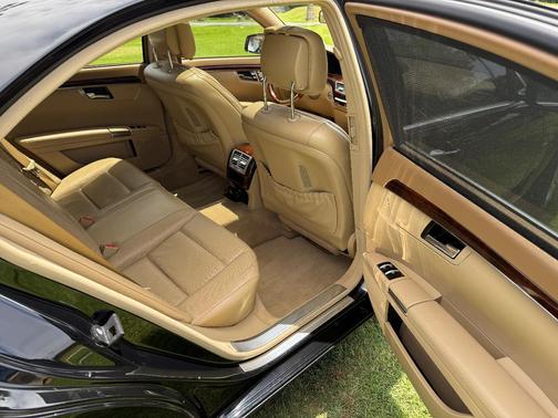 Black 2010 Mercedes-Benz S-Class S 400 Hybrid
