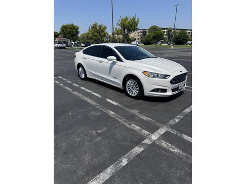 2014 Ford Fusion Hybrid SE