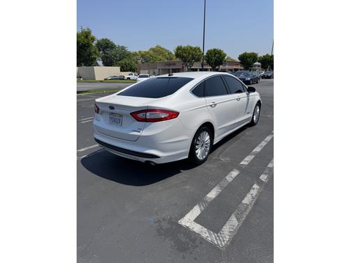 2014 Ford Fusion Hybrid SE