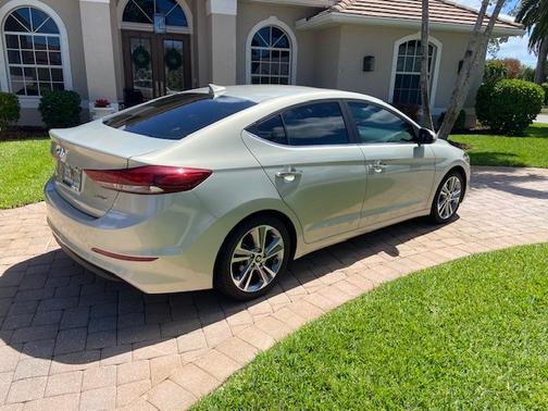 2017 Hyundai ELANTRA Limited