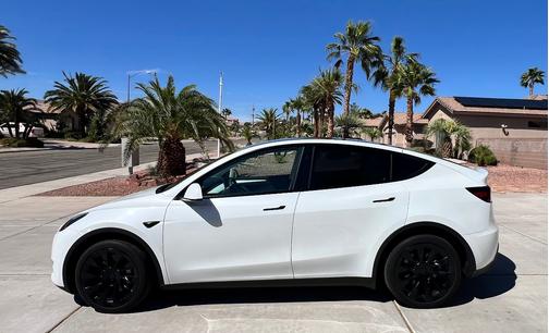 White 2024 Tesla Model Y Long Range