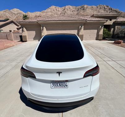 White 2024 Tesla Model Y Long Range