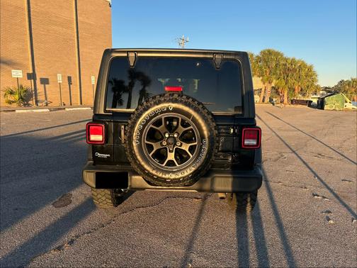 2022 Jeep Wrangler Unlimited Willys