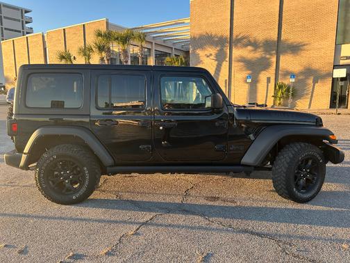 2022 Jeep Wrangler Unlimited Willys