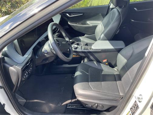 2022 Kia EV6 Wind