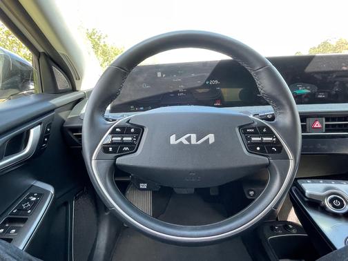 2022 Kia EV6 Wind