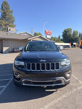 Green 2014 Jeep Grand Cherokee Limited