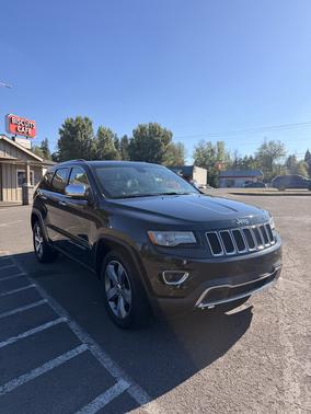 Green 2014 Jeep Grand Cherokee Limited