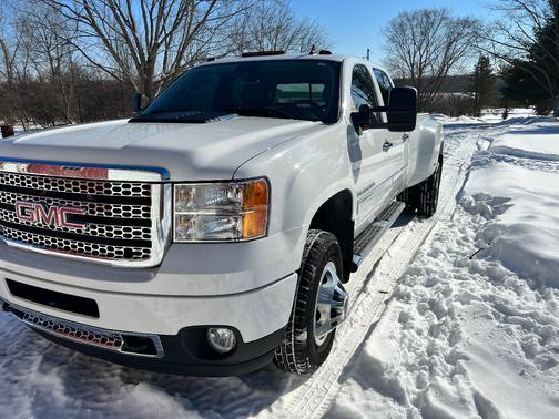 White 2011 GMC Sierra 3500 Denali