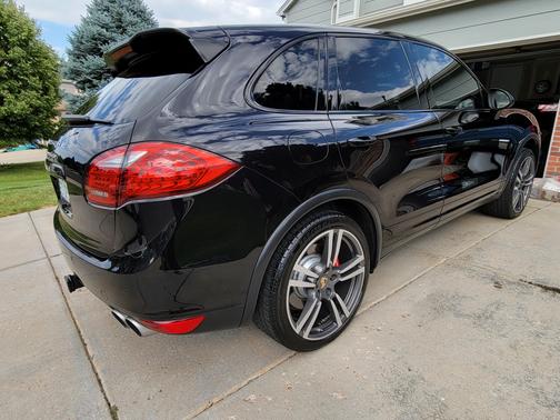 2011 Porsche Cayenne Cayenne Turbo
