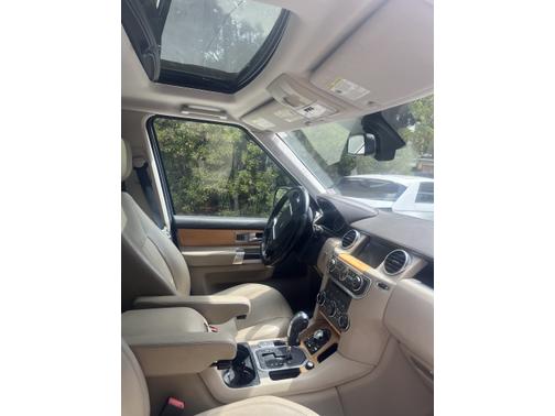2013 Land Rover LR4 Lux