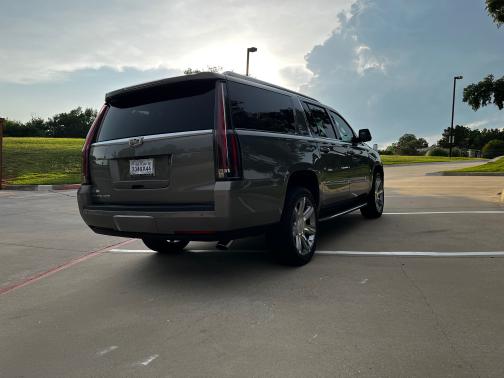 2019 Cadillac Escalade ESV Luxury