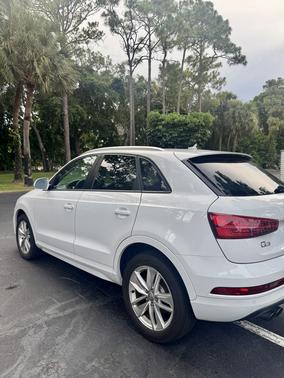 White 2017 Audi Q3 2.0T Premium