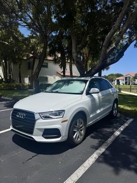 White 2017 Audi Q3 2.0T Premium