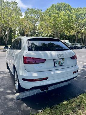 White 2017 Audi Q3 2.0T Premium