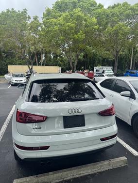 White 2017 Audi Q3 2.0T Premium