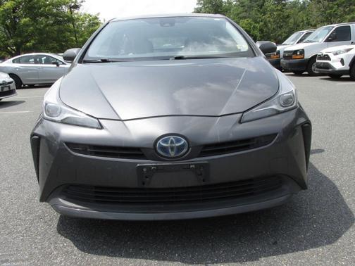 Gray 2019 Toyota Prius L