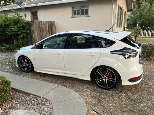 2016 Ford Focus ST Base